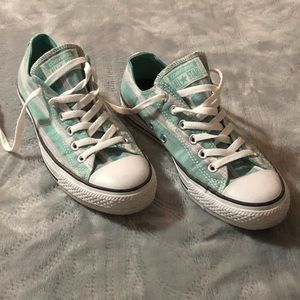 Converse Sneakers size 8